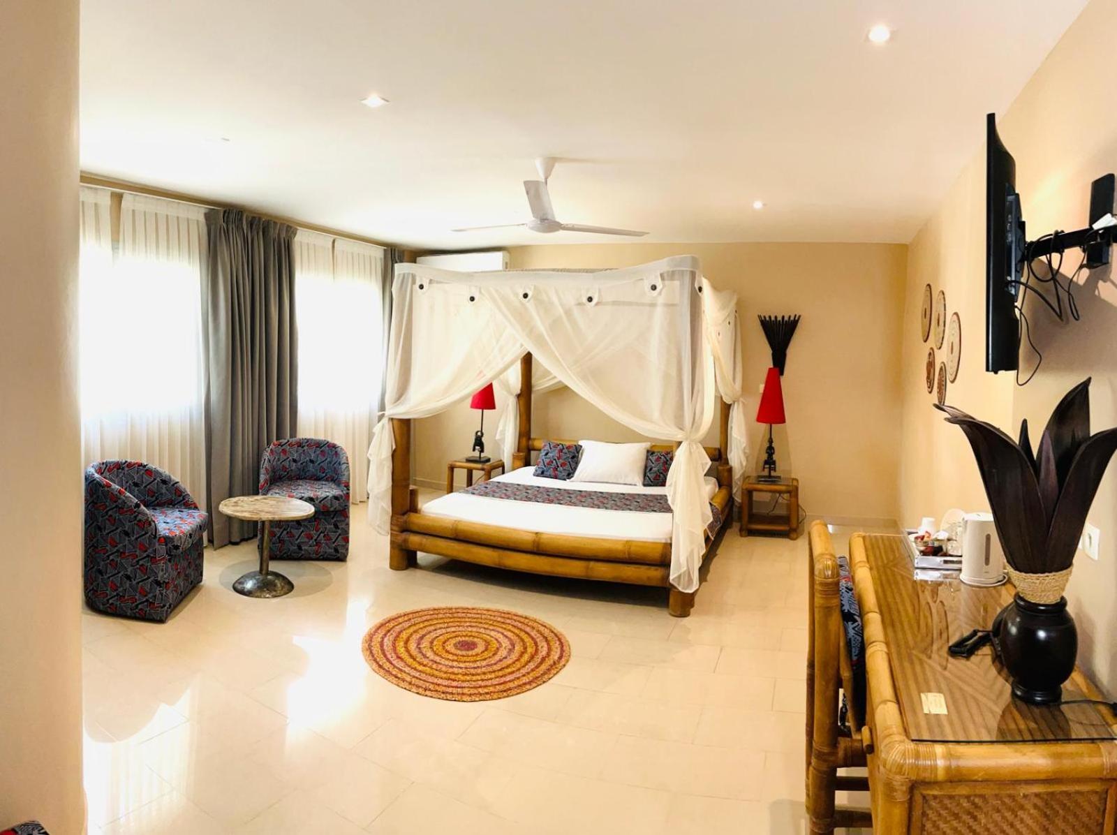 Le Lodge Des Almadies Dakar Bagian luar foto