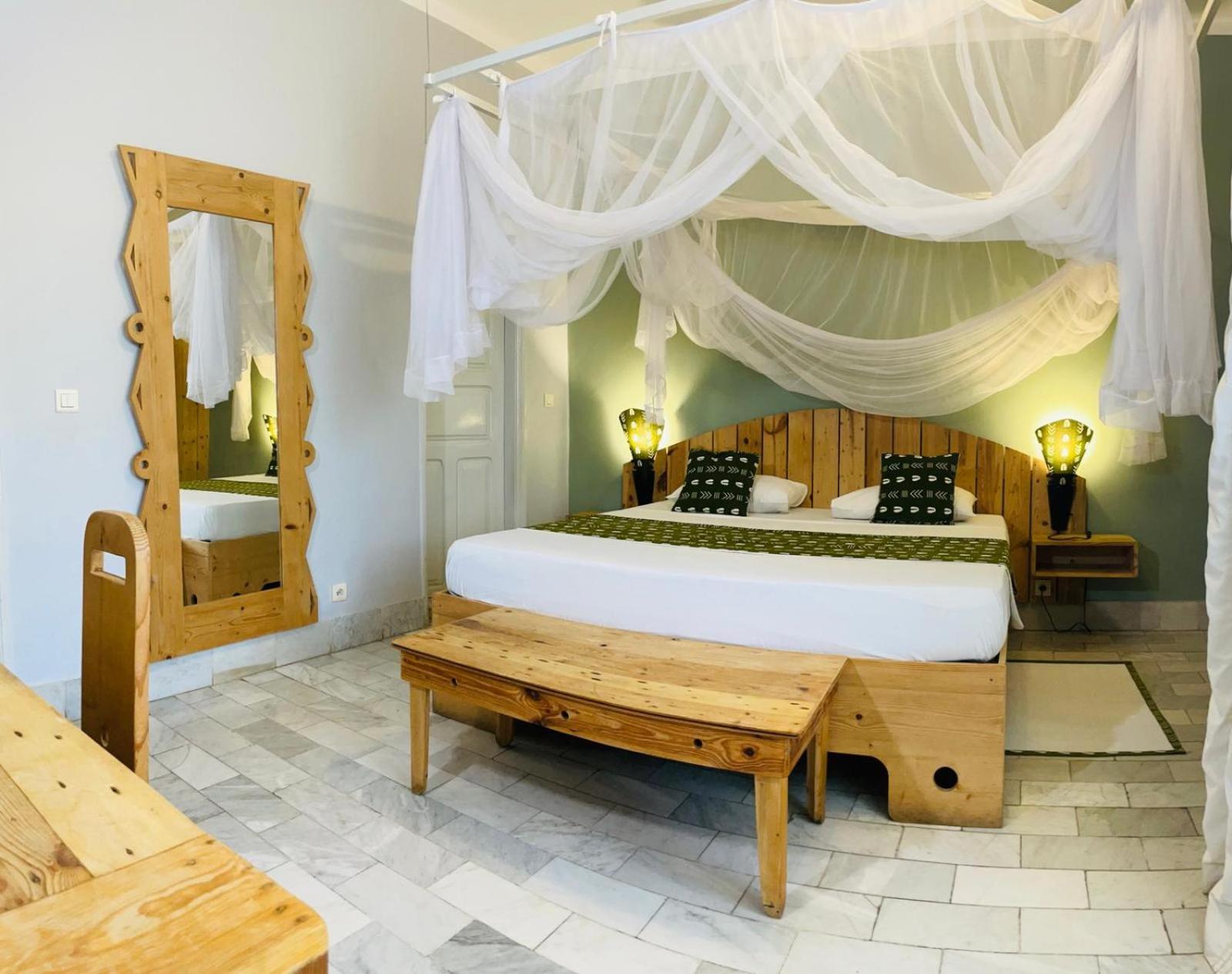 Le Lodge Des Almadies Dakar Bagian luar foto