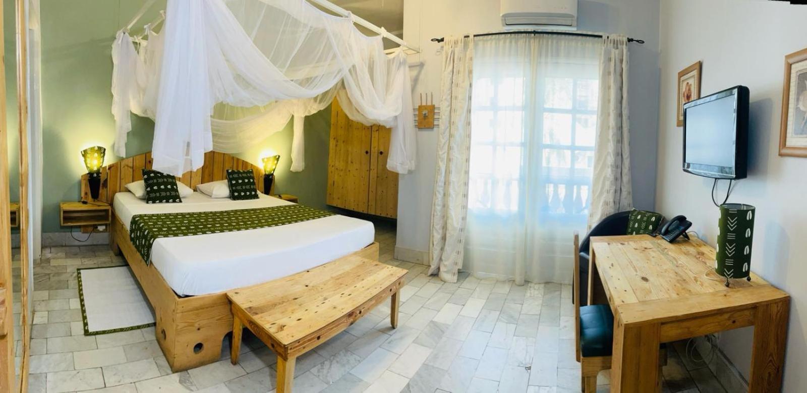 Le Lodge Des Almadies Dakar Bagian luar foto