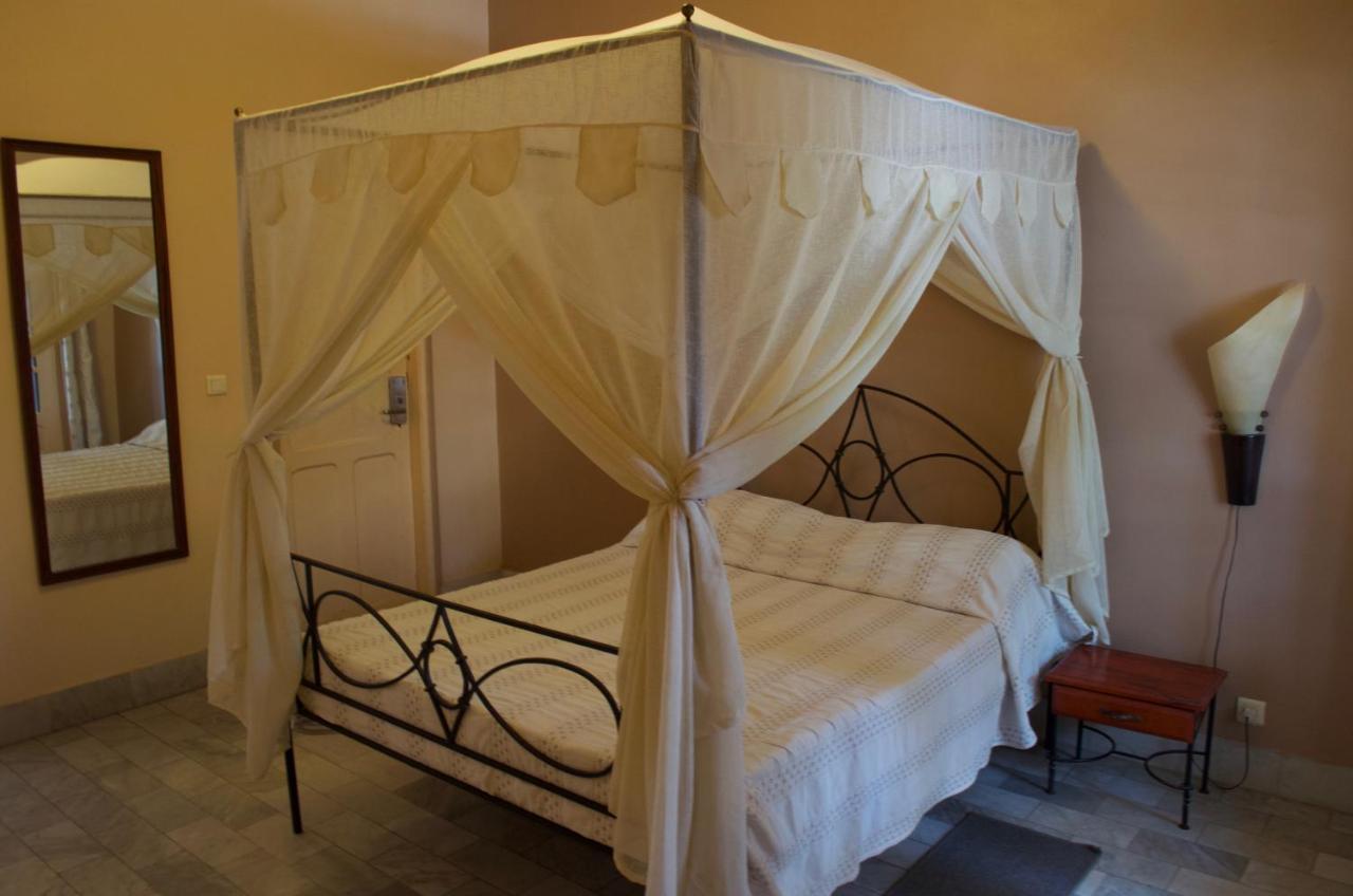 Le Lodge Des Almadies Dakar Bagian luar foto