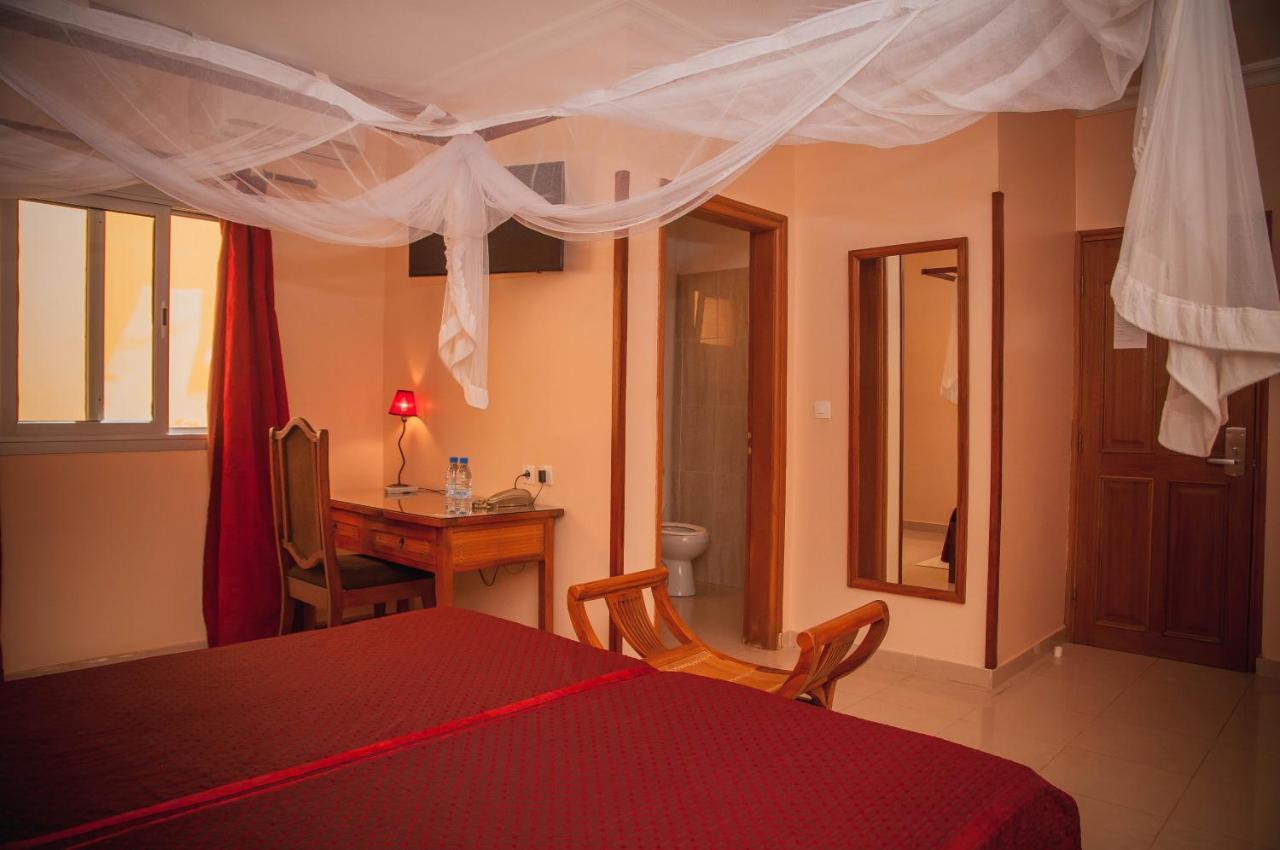 Le Lodge Des Almadies Dakar Bagian luar foto